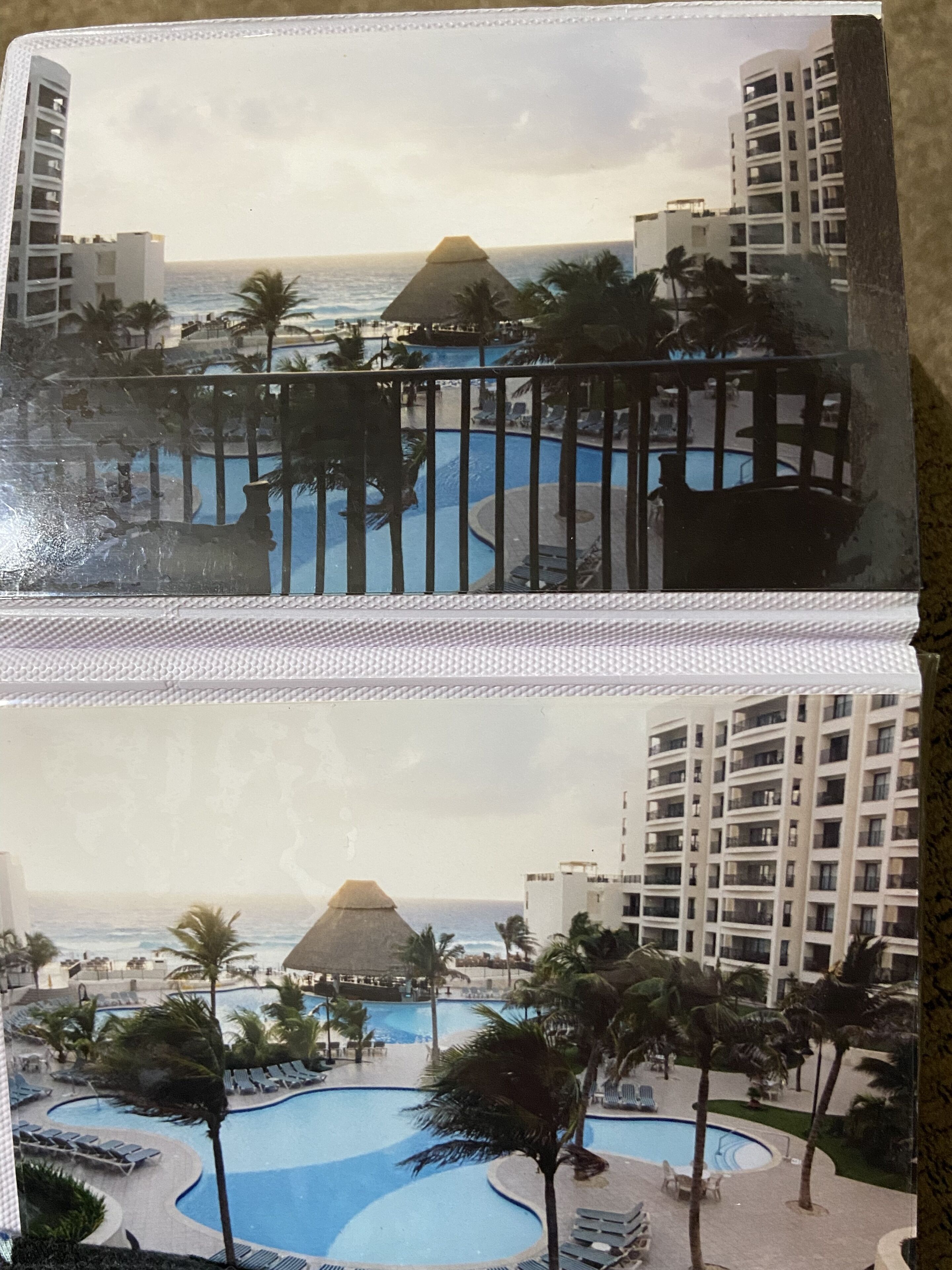 Utomhuspool och uppvärmd pool