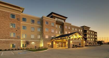 1 Bedroom | Outdoor Pool, Free Wi-Fi & Breakfast