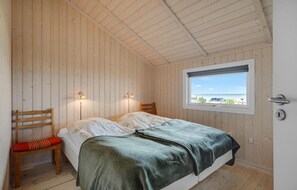 2 bedrooms, free WiFi - Awesome home in Allingåbro with kitchen (Allingåbro)