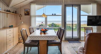 Awesome home in Allingåbro with kitchen