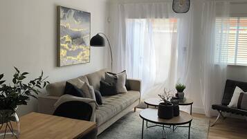 Smart TV, stereo