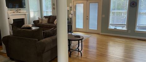 Smart TV, DVD player, ping pong, music library