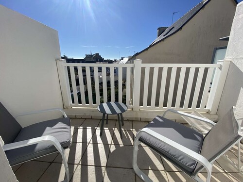 Benodet center, small 3 star holiday home 300m from the beach