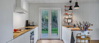 Cozy home in Glesborg with WiFi