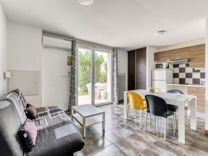 Flat-screen TV, offices