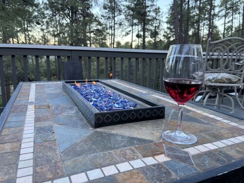 Mountain Cabin Retreat in the Pines