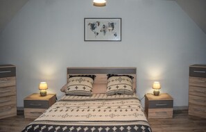 2 bedrooms, iron/ironing board, travel crib, free WiFi