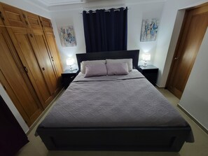 3 Schlafzimmer, Bügeleisen/Bügelbrett, WLAN, Bettwäsche