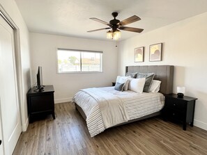 4 habitaciones, escritorio, wifi y ropa de cama 