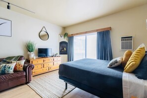 1 habitación, escritorio, tabla de planchar con plancha y wifi gratis 
