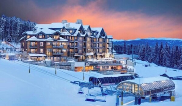 Exterior - 2 Bedroom Ski in-out at the Grand Colorado on Peak 8 & Discounted Lift Tickets! (Breckenridge)