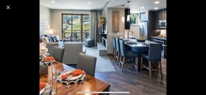 Dining - 2 Bedroom Ski in-out at the Grand Colorado on Peak 8 & Discounted Lift Tickets! (Breckenridge)