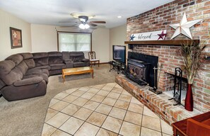 Smart TV, fireplace, DVD player, books