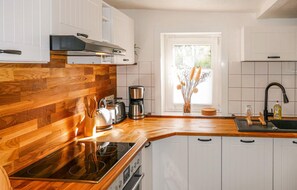Kühlschrank, Herdplatte, Geschirrspüler