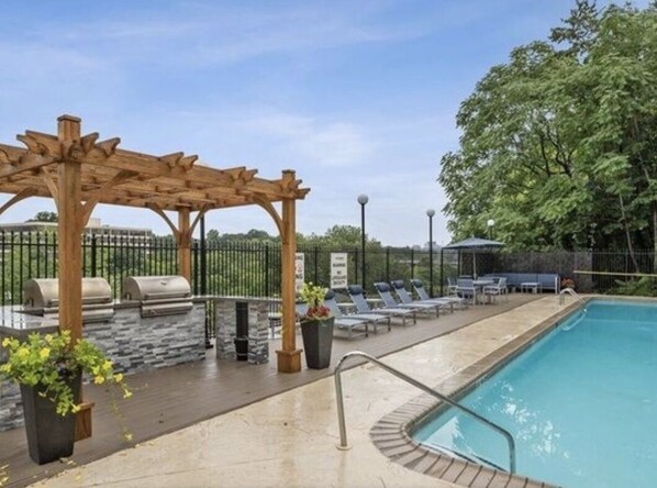 Outdoor pool, a heated pool