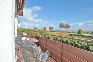 Terrace/patio - Haus Strandallee 24 - Haus Strandallee 24 - Appartement Seemanns Meeresblick (Timmendorfer Strand)