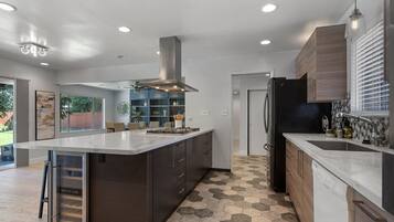 Dining tables, kitchen islands