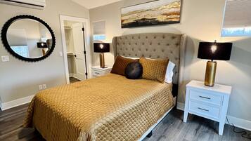 3 chambres, bureau, fer et planche Ă repasser, lit parapluie