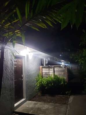 Exterior detail - Wynwood Miami Tropical Hideaway Guest Suite (Miami)