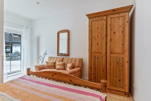 2 slaapkamers, een strijkplank/strijkijzer, gratis wifi, beddengoed