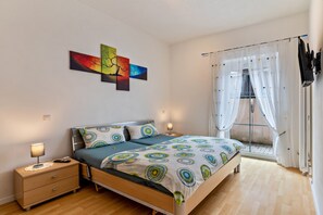2 chambres, fer et planche Ă repasser, Wi-Fi gratuit, draps fournis