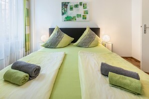 3 bedrooms, iron/ironing board, free WiFi, bed sheets
