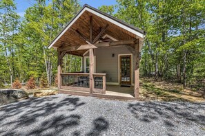 Exterior - Menlo GA Tiny Home Experience! (Menlo)