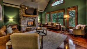 Living area - Sanders House by Escape to Blue Ridge (Blue Ridge)