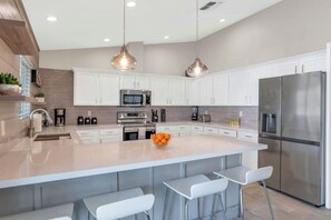 Fridge, microwave, oven, stovetop - Ultimate Getaway with a Heated Pool, Basement Games, close to Downtown Gilbert! (Gilbert)