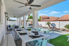 Outdoor dining