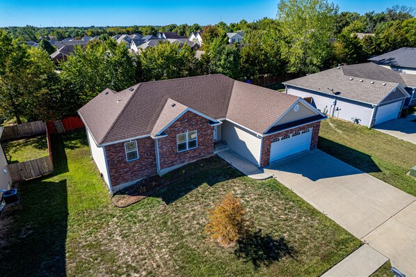 Exterior - It's a Gem ! Comfy Hideaway for R & R ~ King Bed ! (Columbia)