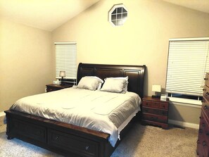 5 bedrooms, iron/ironing board, free WiFi, bed sheets