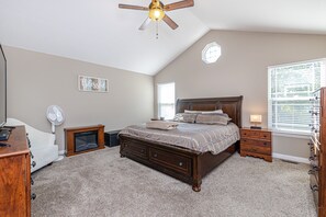 5 habitaciones, tabla de planchar con plancha y wifi gratis 