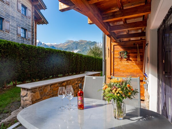 Outdoor dining - Cosy apartment with wellness, near the centre of Kaprun (Kaprun)
