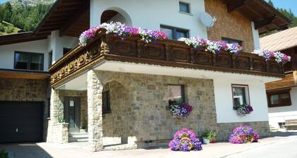 Ferienwohnung mit Skibus direkt vor der Tür