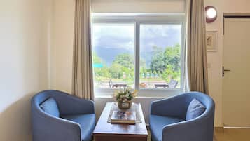 Casa de campo premium, vista para a montanha | 1 quarto, escrivaninha, espaço de trabalho para notebook