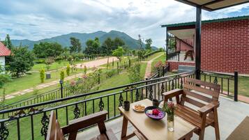 Premium Cottage, Mountain View | Desk, laptop workspace, free WiFi