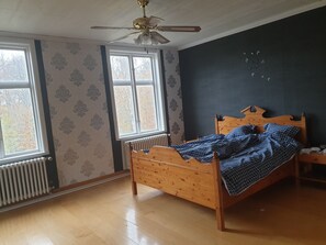 4 habitaciones y ropa de cama 