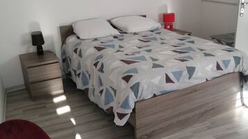 2 chambres, fer et planche Ă repasser, lit parapluie, Wi-Fi gratuit