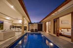 2 piscinas al aire libre