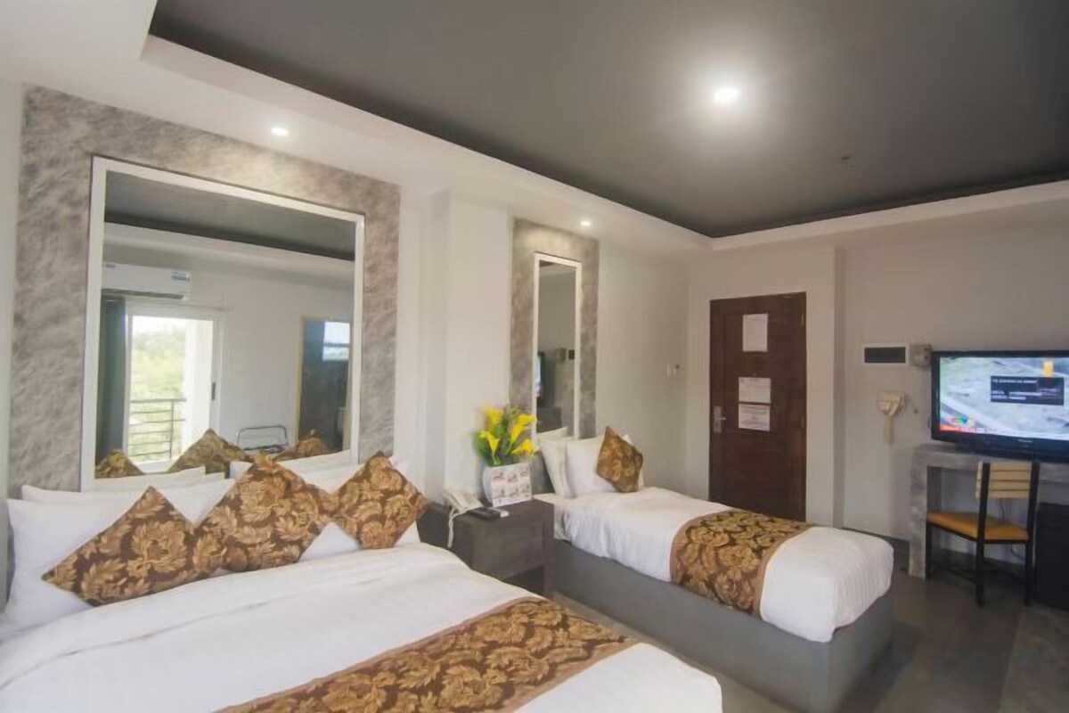 Superior Room W/ Balcony