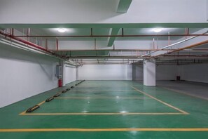 Sports court - Manyuegu Holiday Hotel (Xiangyun)