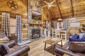 Smart-TV, Kamin, Tischfußball