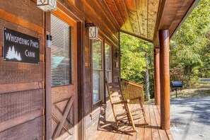 Exterior detail - Whispering Pines by Beyond Expectations: Dog Friendly w/ Hot Tub & Fireplace (Sevierville)