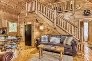 Unclassified image, 4 of 34, button - Whispering Pines by Beyond Expectations with Hot Tub (Sevierville)