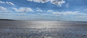 Modern central vacation apartment in the North Sea resort of Tossens