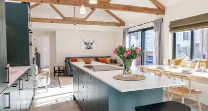 1 Caddaford Barns