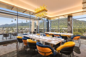 Family dining - Fortune Walkway Mall, Haldwani - Member ITC Hotels' Group (Haldwani)