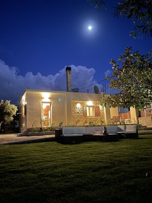Property grounds - Villa Ciel (Μόνη Χρυσοσκαλιτισσης)