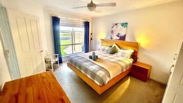 2 bedrooms, iron/ironing board, free WiFi, bed sheets